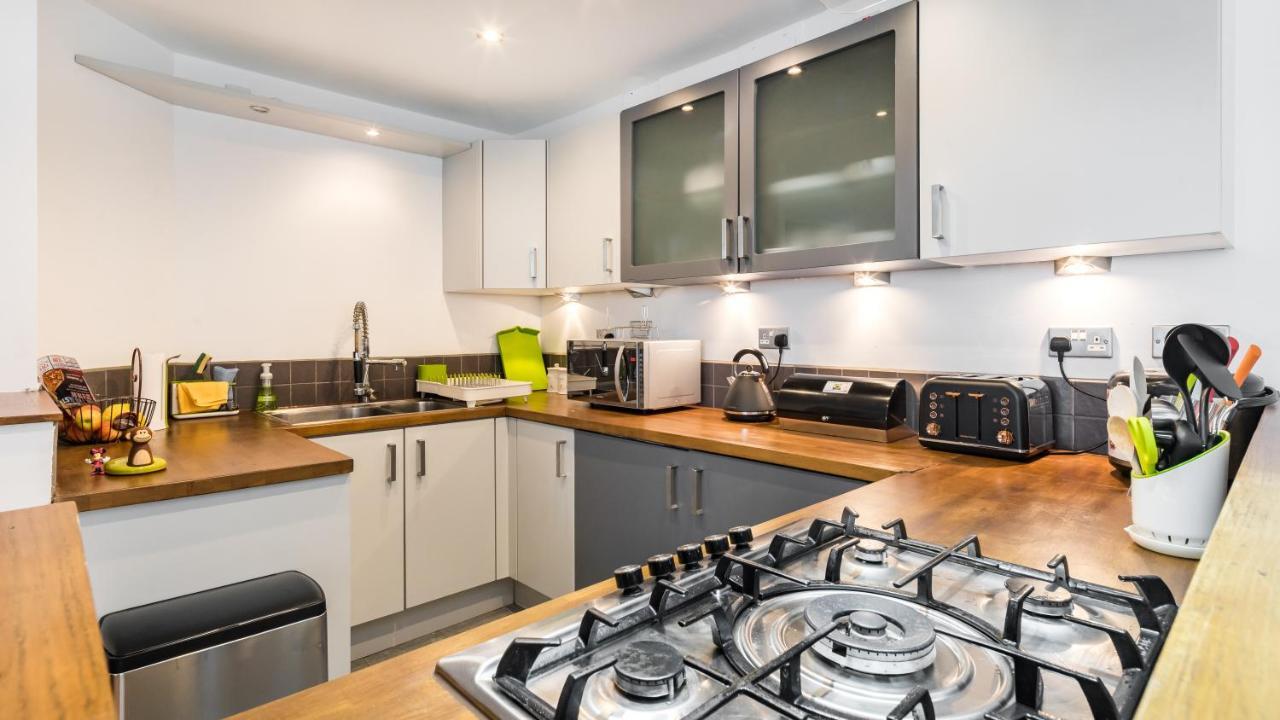 Cosy Riverview-london Excel Centre-o2 Arena Проживание в семье